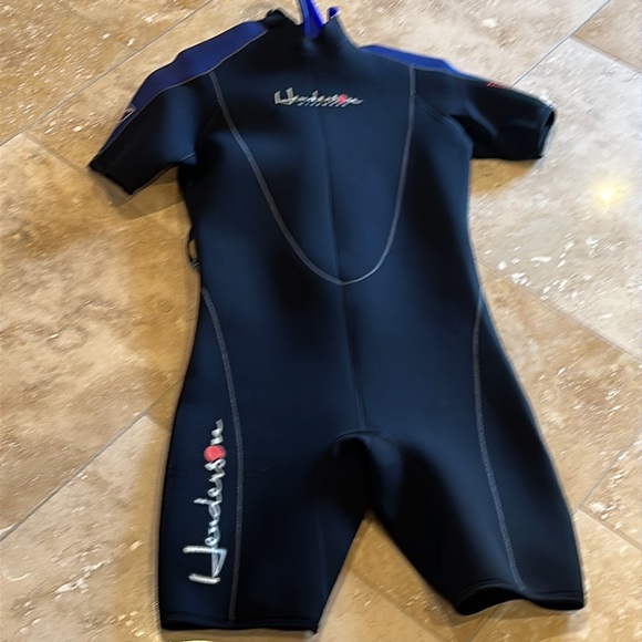 Henderson Wet Suit - Picture 2 of 5